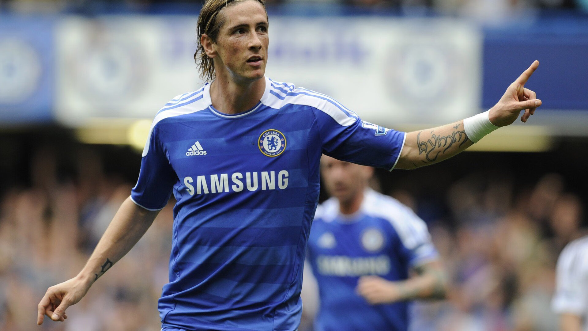 TheShy意外战胜公牛,最后时刻胜出引爆全场!赛场气氛高涨