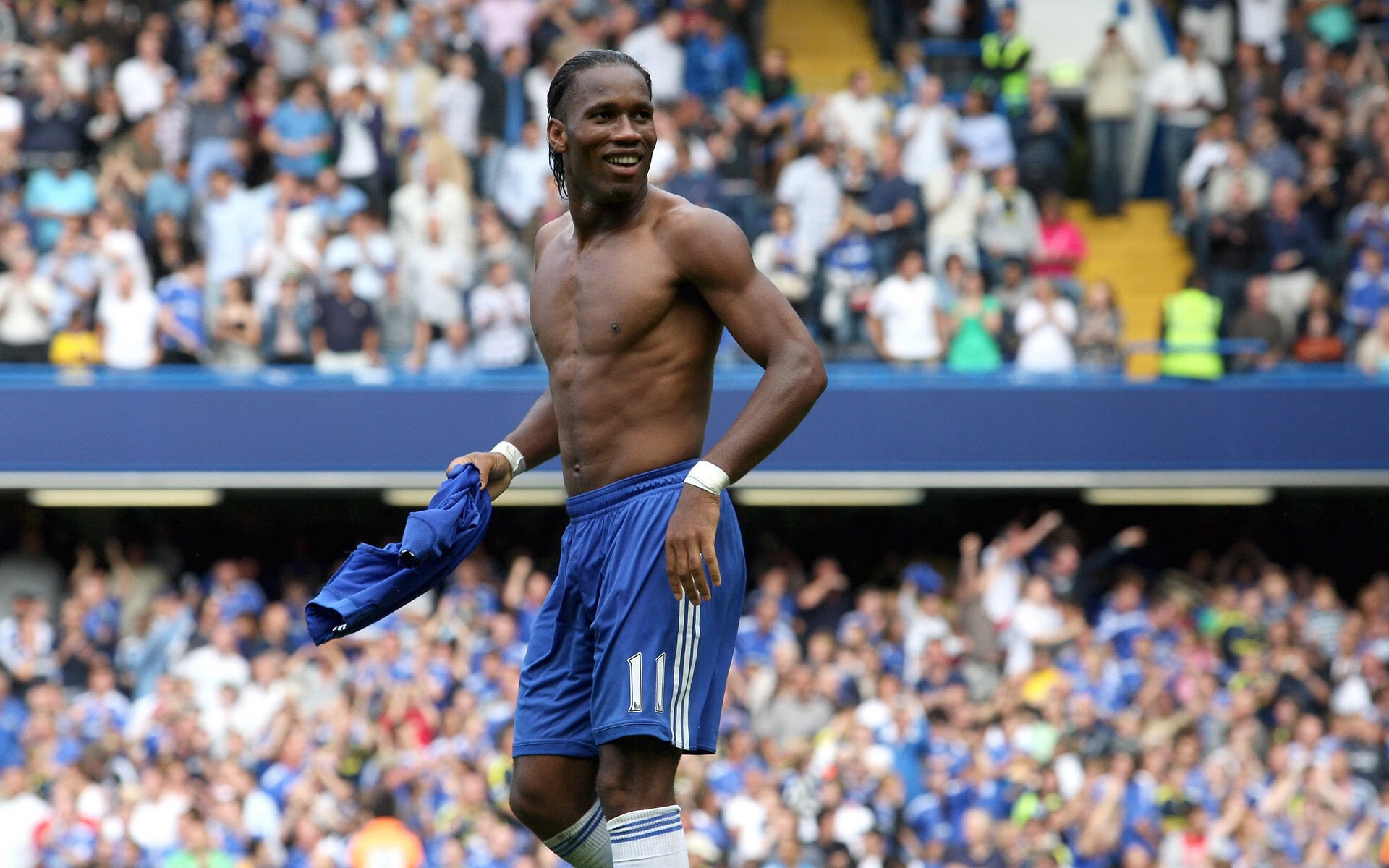 德甲四强战激情夜！孙兴慜里突外投，拜仁慕尼黑血战上海申花的简单介绍