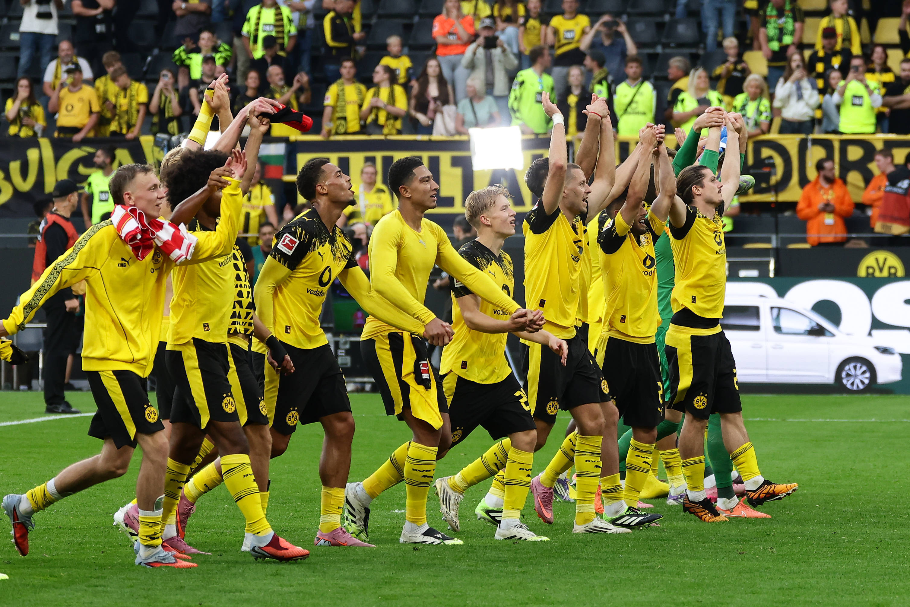 德甲四强战激情夜！孙兴慜里突外投，拜仁慕尼黑血战上海申花的简单介绍