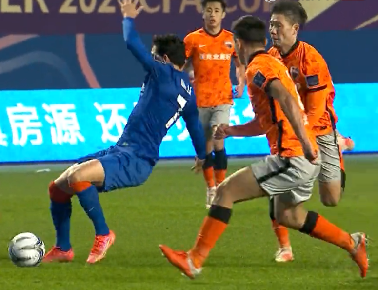  格列兹曼状态火爆，CBA常规赛次回合对阵上海海港，上海申花力争零封