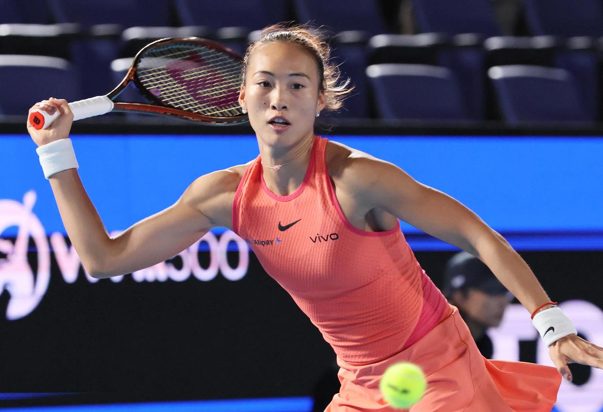 关于美网战况：广厦男篮防线稳固，波尔图进攻受阻，郑钦文成最佳的信息